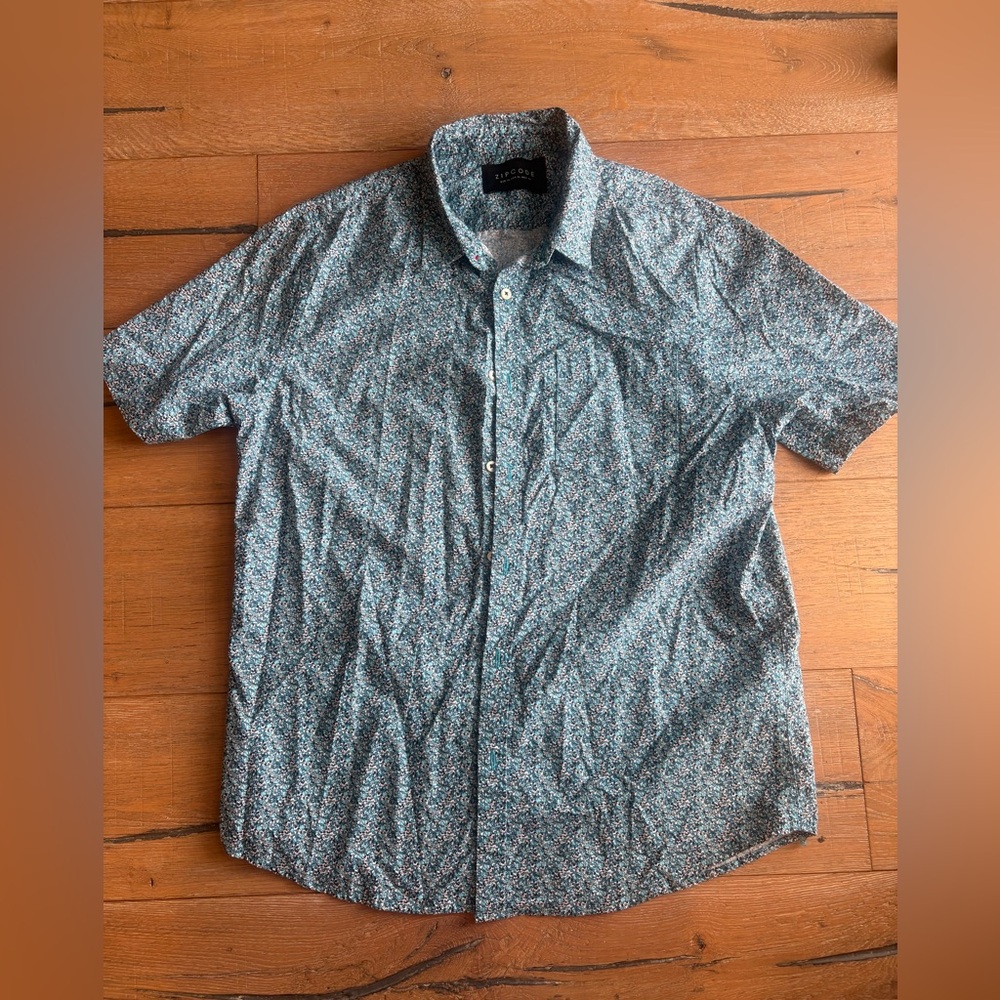 Zipcode Design Blue and Red Patterned Button Down Shirt